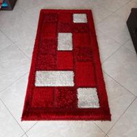 Tappeto bordeaux e bianco