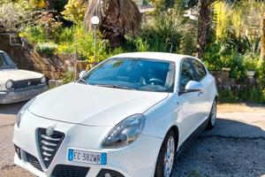 Alfa Romeo Giulietta Quadrifoglio verde
