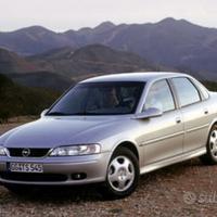Opel vectra anno 2000 ricambi