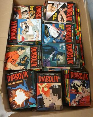 Albi di Diabolik originali tenuti perfettamente