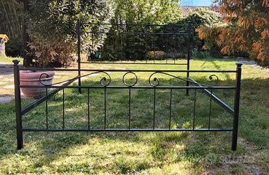Struttura letto in metallo