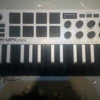 AKAI MPK Mini controller MIDI USB