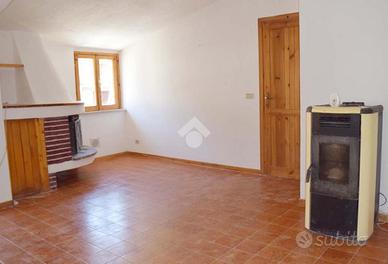 3 LOCALI A TAGLIACOZZO