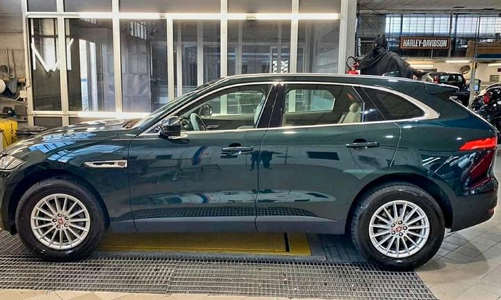 JAGUAR F-Pace 2.0 turbo benzina - 2018