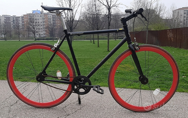 Bicicletta scatto fisso 28