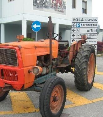 TRATTORE AGRICOLO FIAT OM MOD. 615 2RM