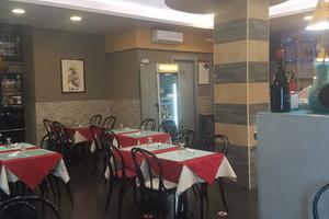 Bar ristorante arredatissimo