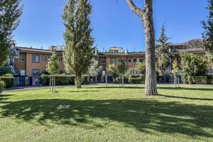 Appartamento di 100 m² con 4 locali e box auto a R