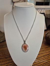 collana con fiori di carota selvatica