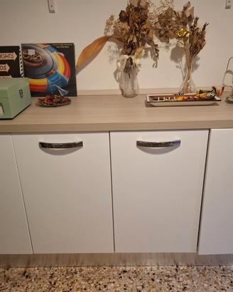 Credenza Mondo Convenienza + mensola abbinata