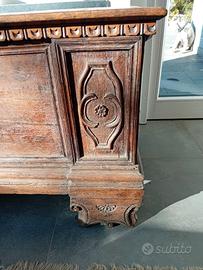 Cassapanca carnica del ‘600 in legno.