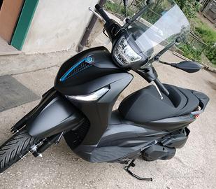 Beverly 400 sport