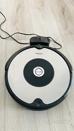 Roomba Robottino aspirapolvere