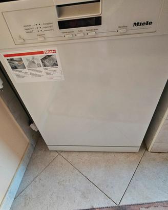 lavastoviglie Miele 