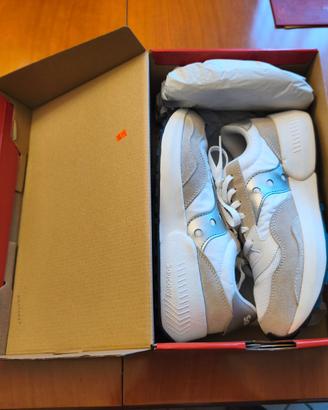 Sneakers Saucony Jazz NTX bianco/argento nuove!