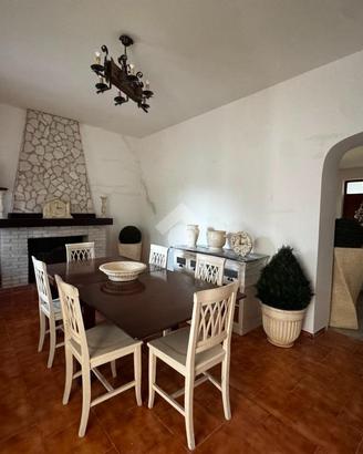 CASA INDIPENDENTE A CASTROCIELO