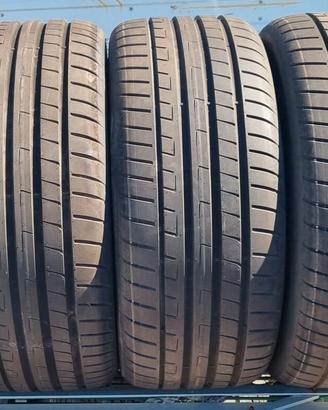 245 40 R 18 Goodyear pari al nuovo