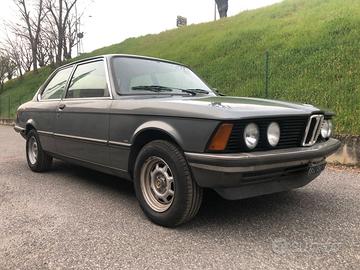 BMW320