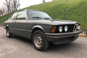 BMW320