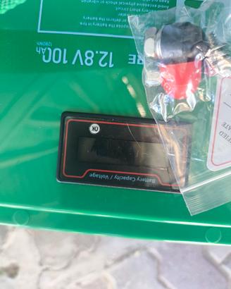 batteria Lifepo4 12V 100A Con LCD danneggiato 