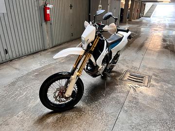 Fantic 125 caballero motard