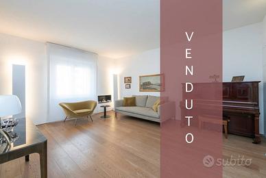 Appartamento di 100 m² con 3 locali e box auto a M