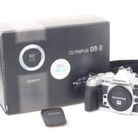 FOTOCAMERA DIGITALE MIRRORLESS OLYMPUS E-M1. CORPO