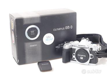 FOTOCAMERA DIGITALE MIRRORLESS OLYMPUS E-M1. CORPO