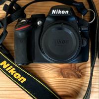 NIKON D3200