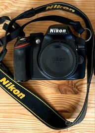 NIKON D3200