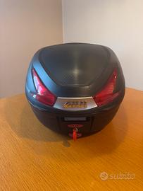 Bauletto Givi con piastra e kit di fissaggio