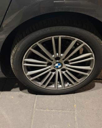 Cerchi BMW 17’ con gomme pirelli