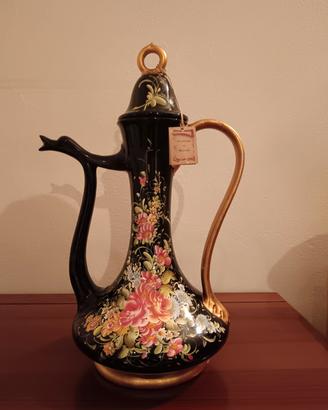 Vaso artigianale fatto a mano e dipinto a mano 