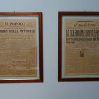 2 Giornali UNICI e ORIGINALI con cornice in legno