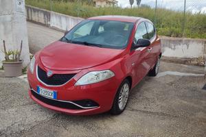 Lancia Ypsilon 1.2 69 CV 5 porte Silver