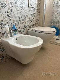 BIDET E VASO WC CON COPERCHIO