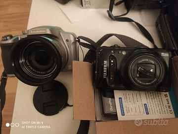 Due macchine fot.digitali Panasonic e Funifilm