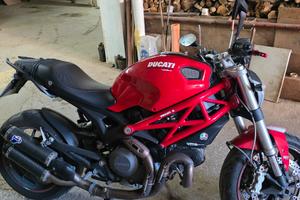 Ducati Monster 796 