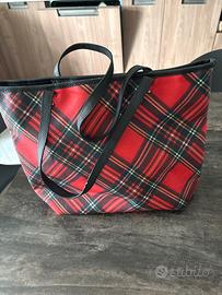 Borsa scozzese con taschini interni