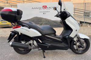 Yamaha X-Max 250