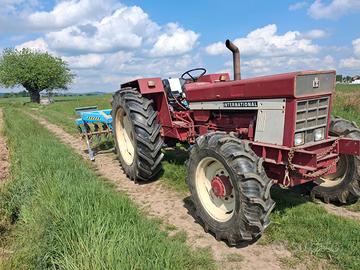 Trattore international 1046