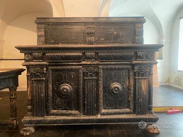 Mobile più tavolo fatto a mano in noce