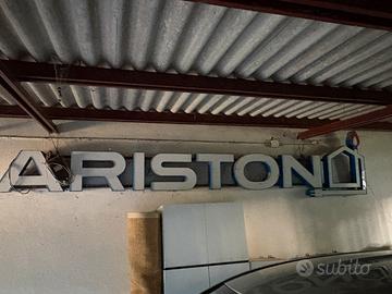 Insegna luminosa Ariston