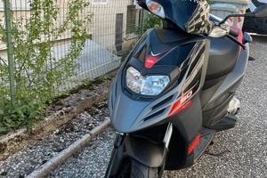 Aprilia SR 50 Motard