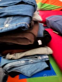 40 pantaloni/jeans e 10 magliette