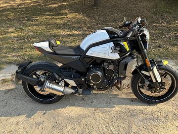 CFMOTO 700CL-X Sport