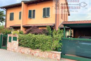 Villa bifamiliare su 3 livelli