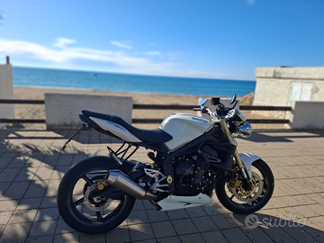Triumph street triple 675