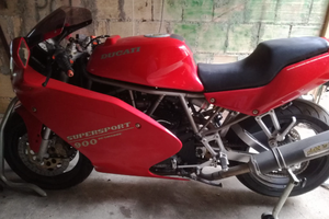 Ducati Supersport Desmodue 900