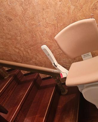 Montascale a poltroncina Otolift da interno